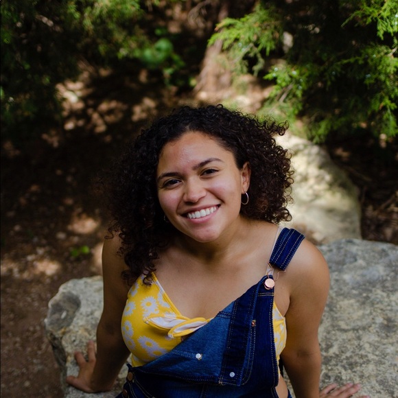 Meet your Posher, Lexis - Picture 1 of 1